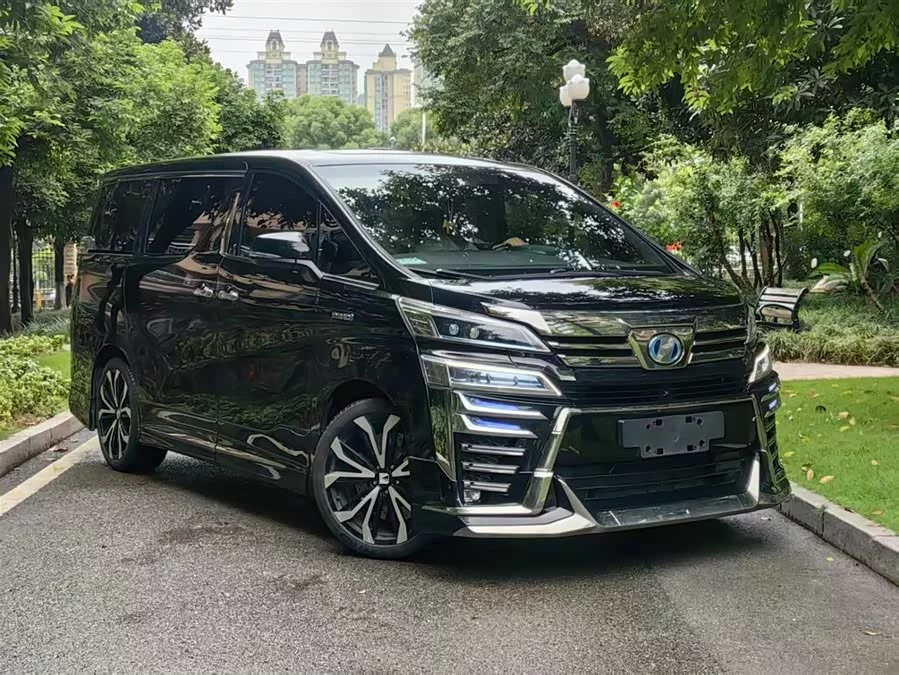 Toyota Crown Vellfire