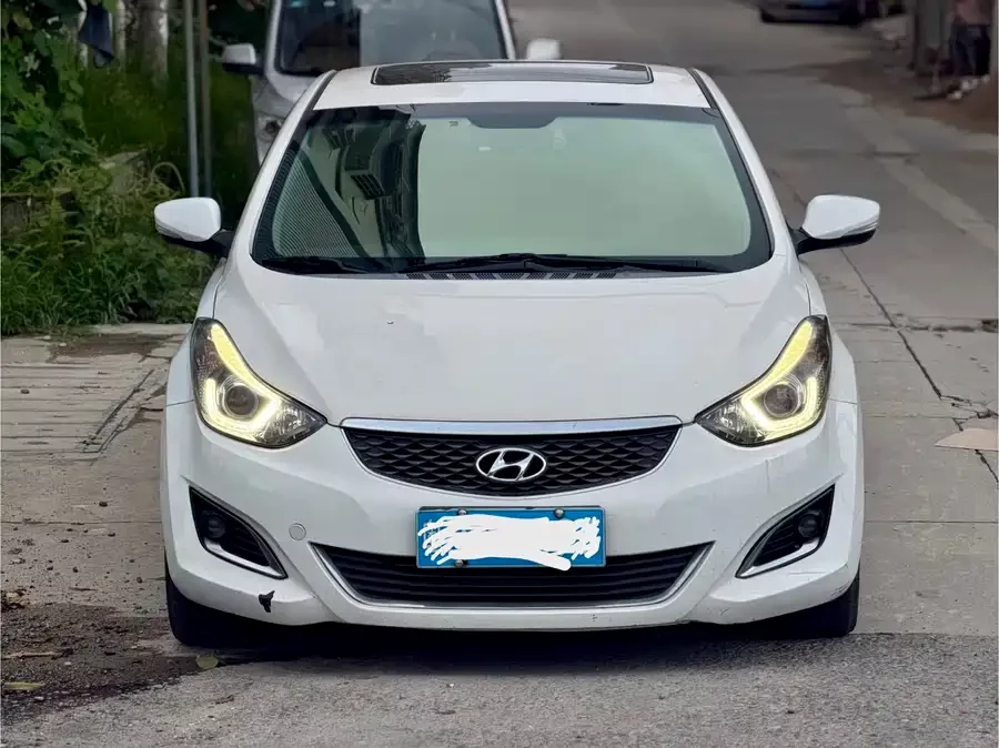 Hyundai Elantra