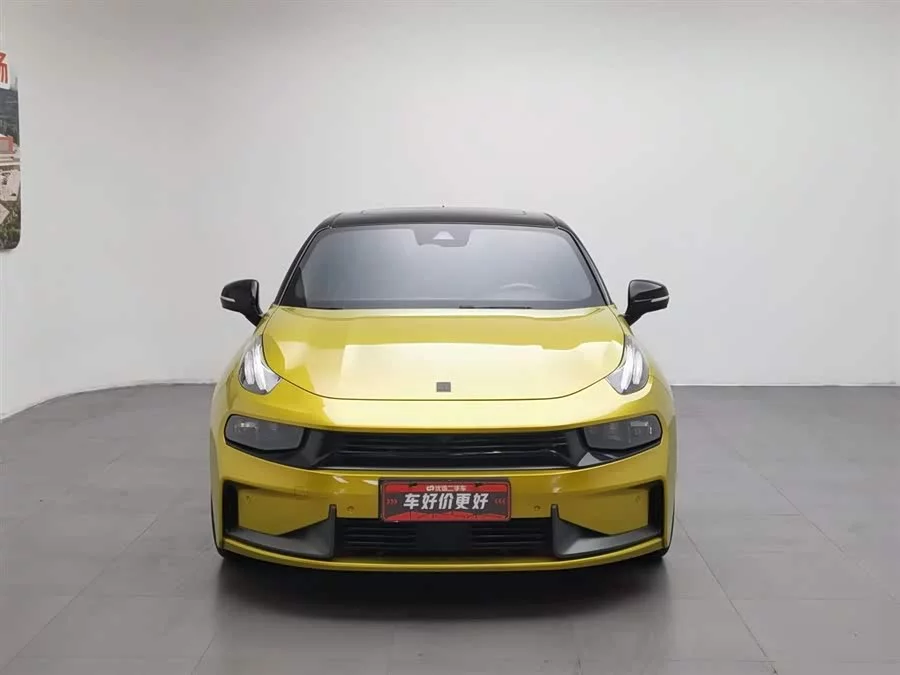 Lynk & Co 03