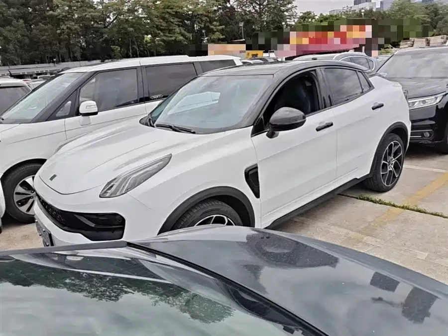 Lynk & Co 05
