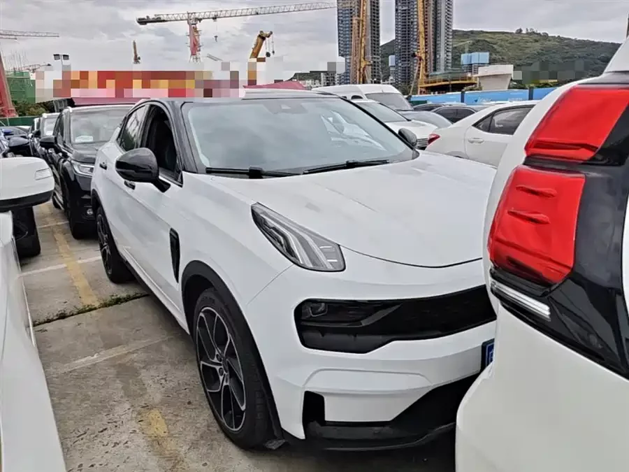 Lynk & Co 05