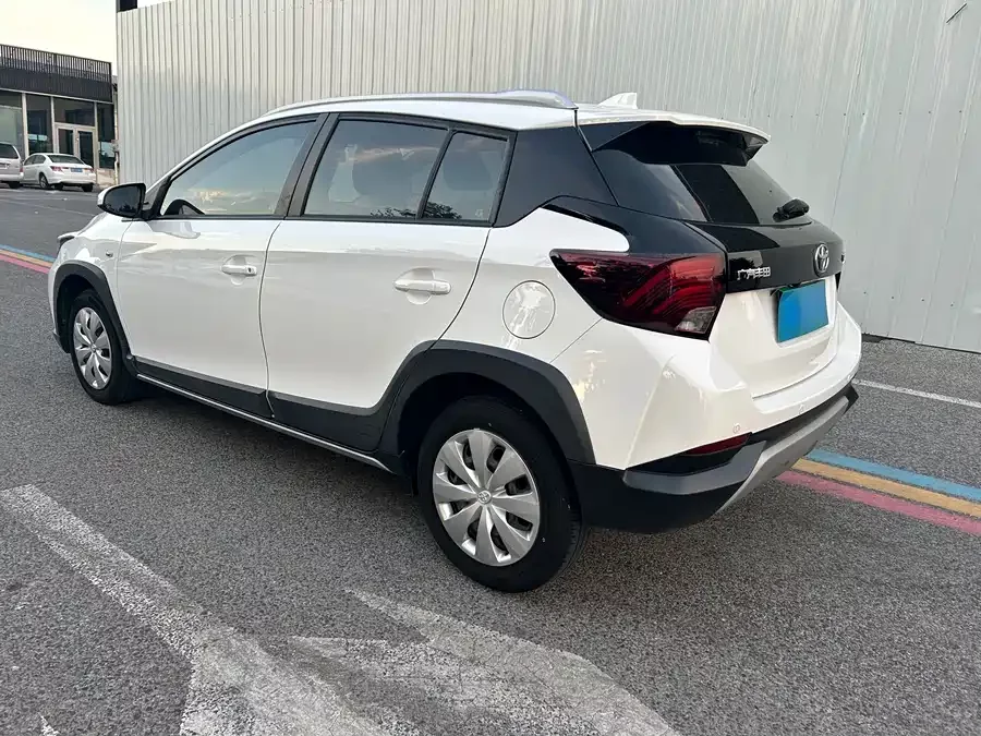 Toyota YARiS L