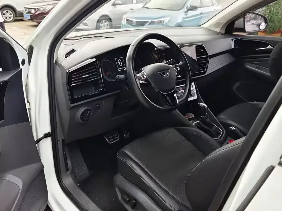 Jetta VS5