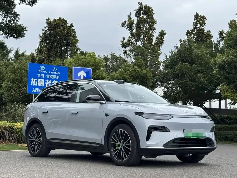 Leapmotor C11