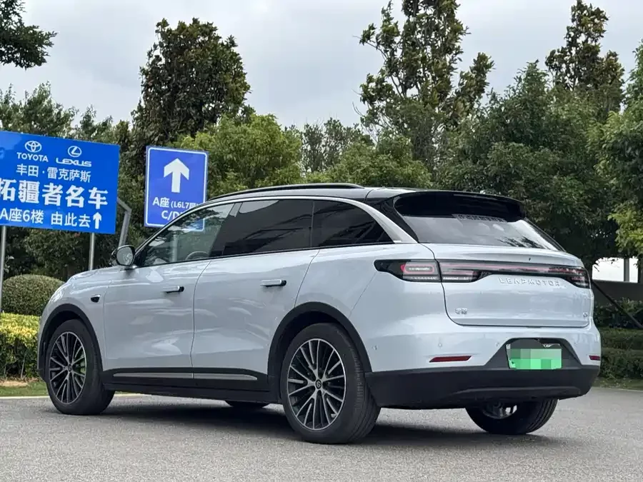 Leapmotor C11