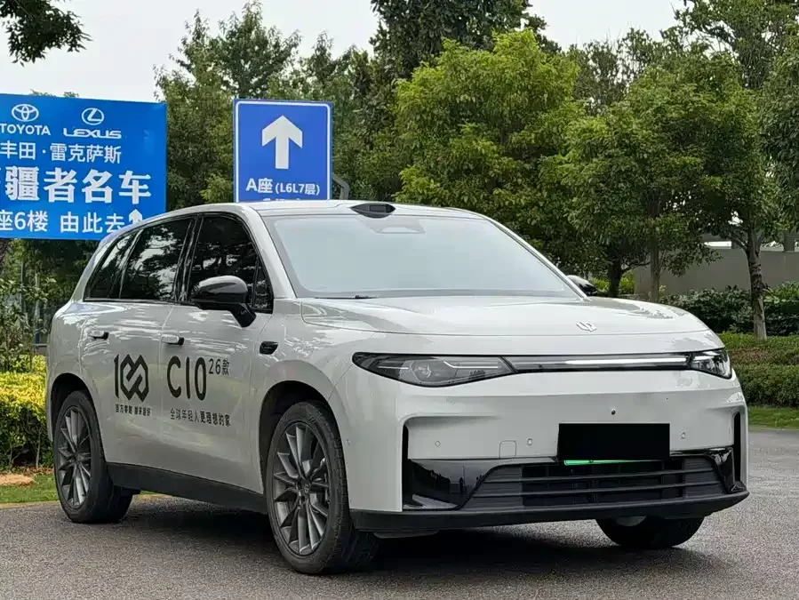Leapmotor C10