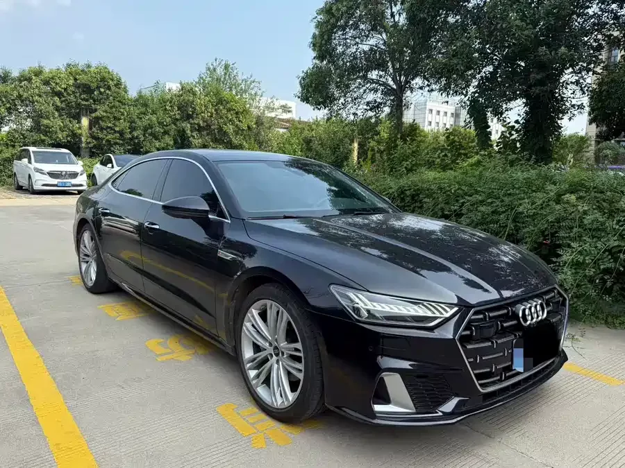 Audi A7L