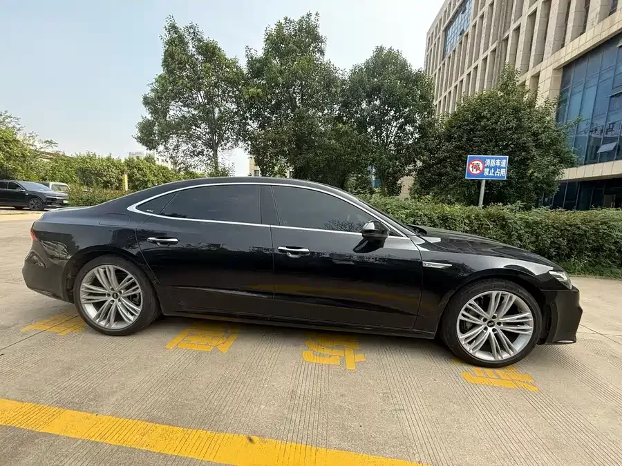 Audi A7L