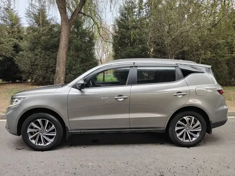Geely Vision X6