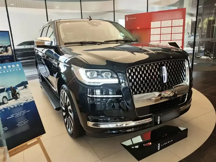 Lincoln Navigator