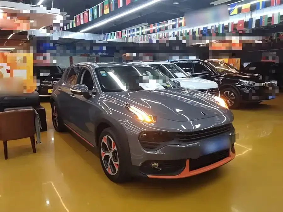 Lynk & Co 02