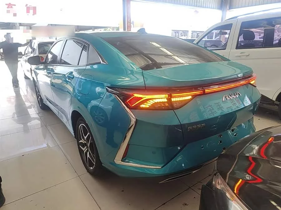 Dongfeng Yixuan