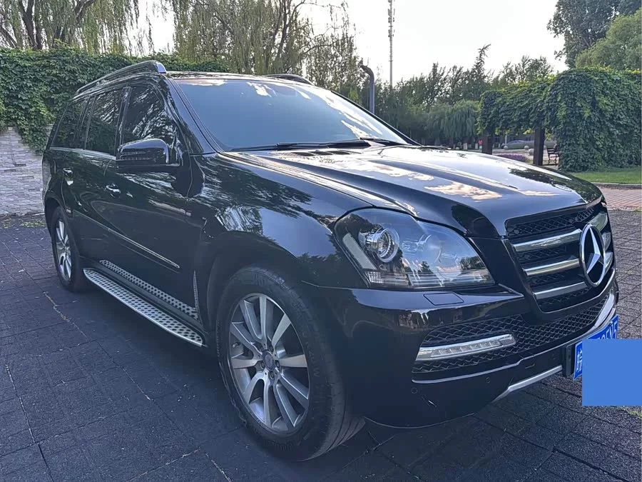 Mercedes Benz GL-Class