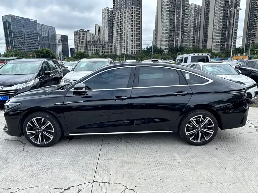 Chery Arrizo 8