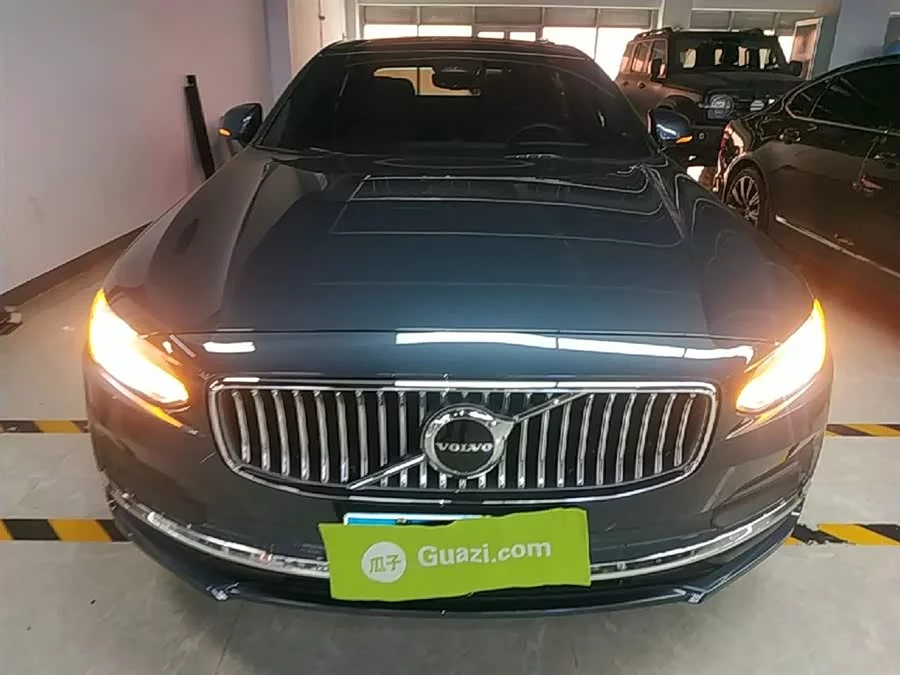 Volvo S90