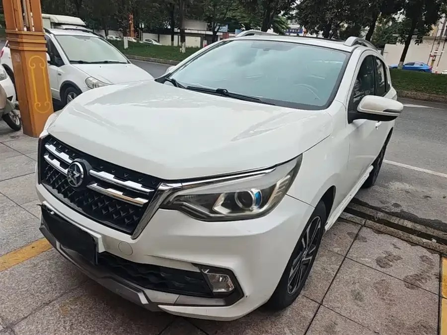 Venucia T70