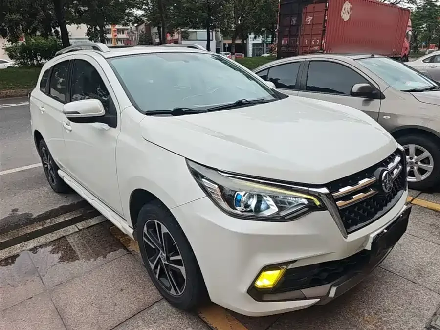 Venucia T70