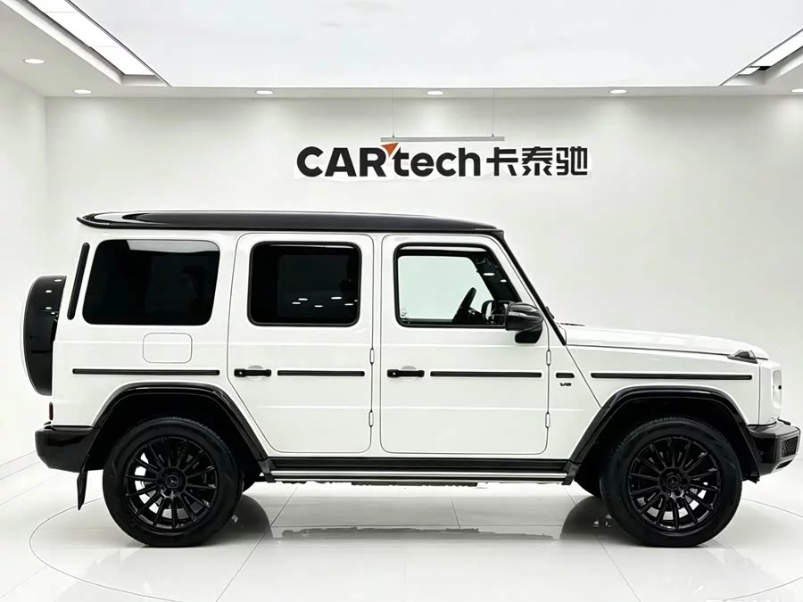 Mercedes Benz G-rated
