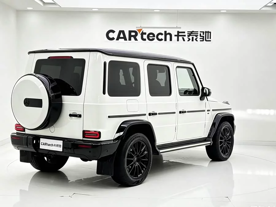 Mercedes Benz G-rated