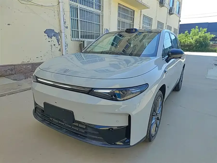 Leapmotor C10