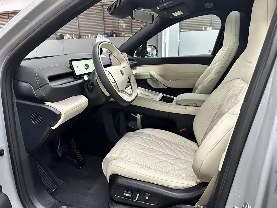 NIO EC6