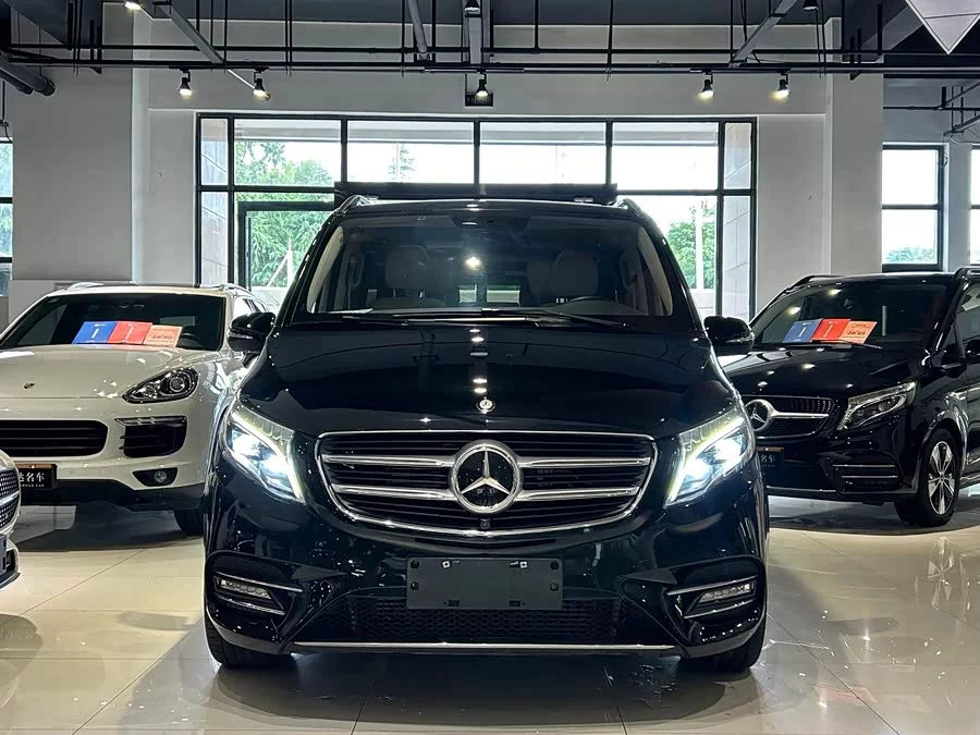 Mercedes Benz Class V