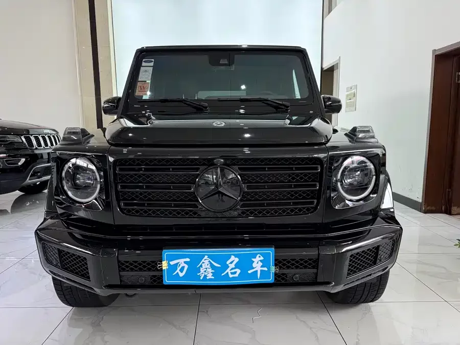 Mercedes Benz G-rated