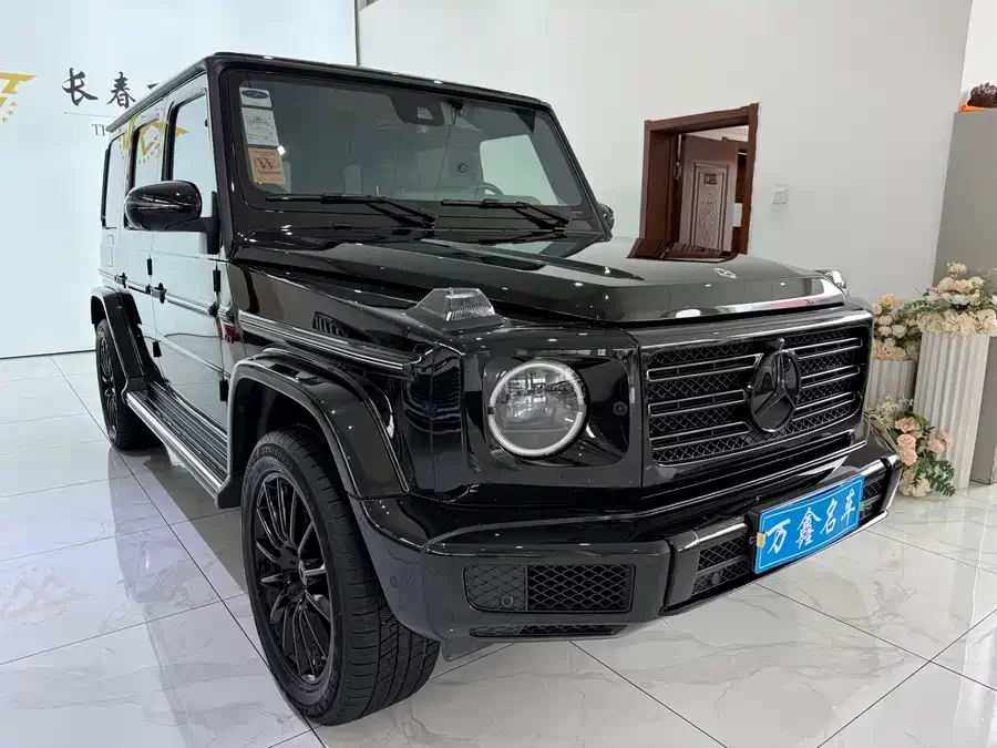 Mercedes Benz G-rated