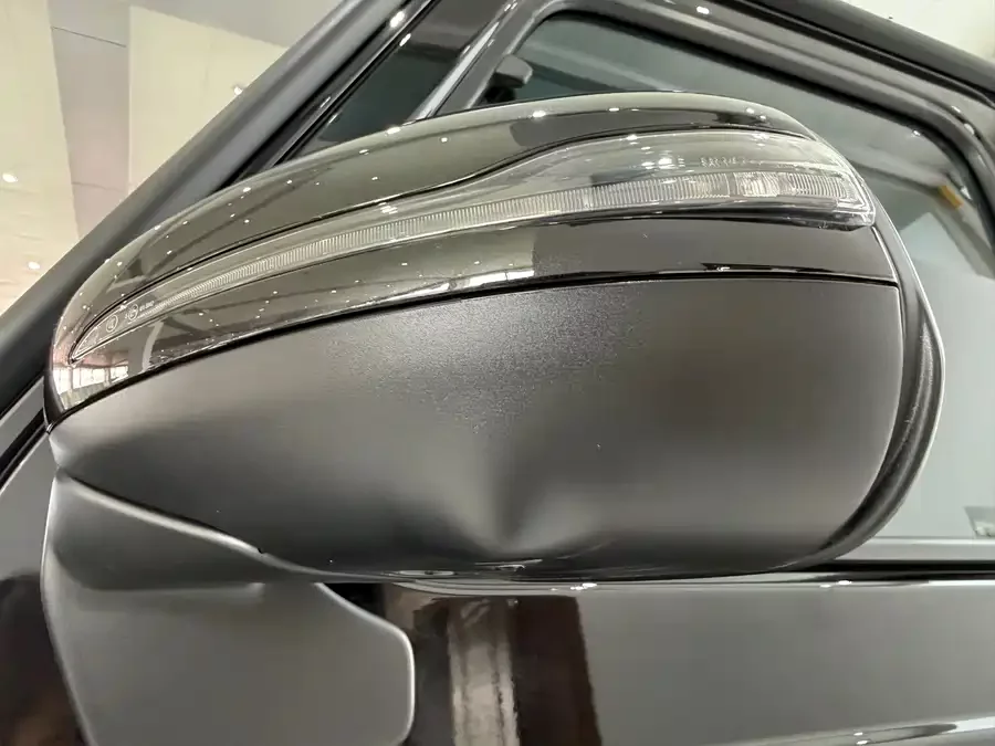 Mercedes Benz G-rated