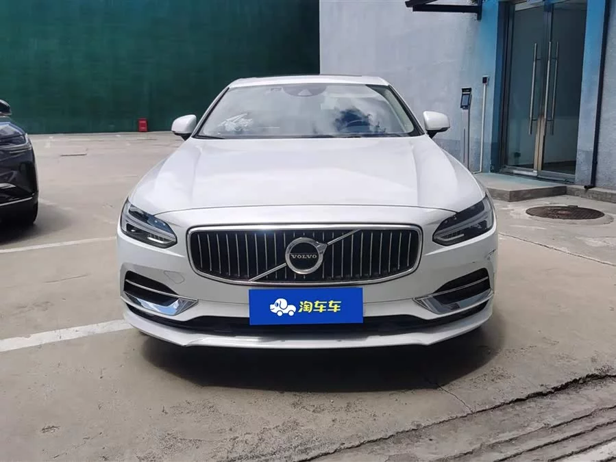 Volvo S90