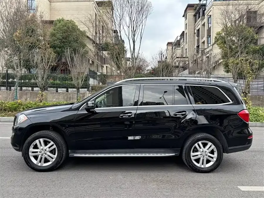 Mercedes Benz GL-Class