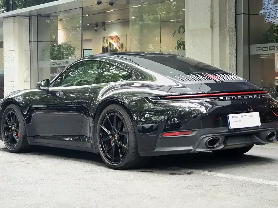 Porsche 911