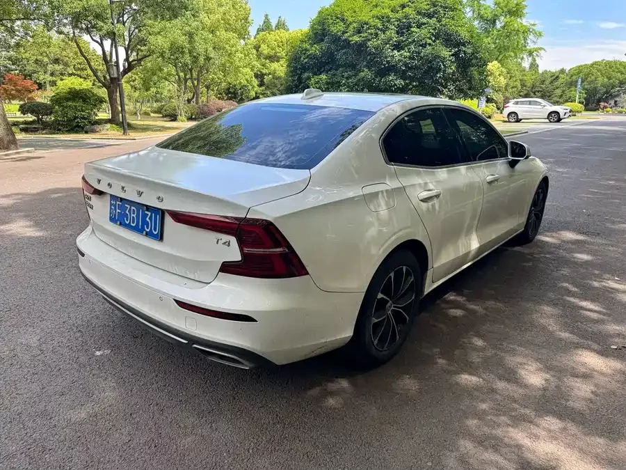 Volvo S60