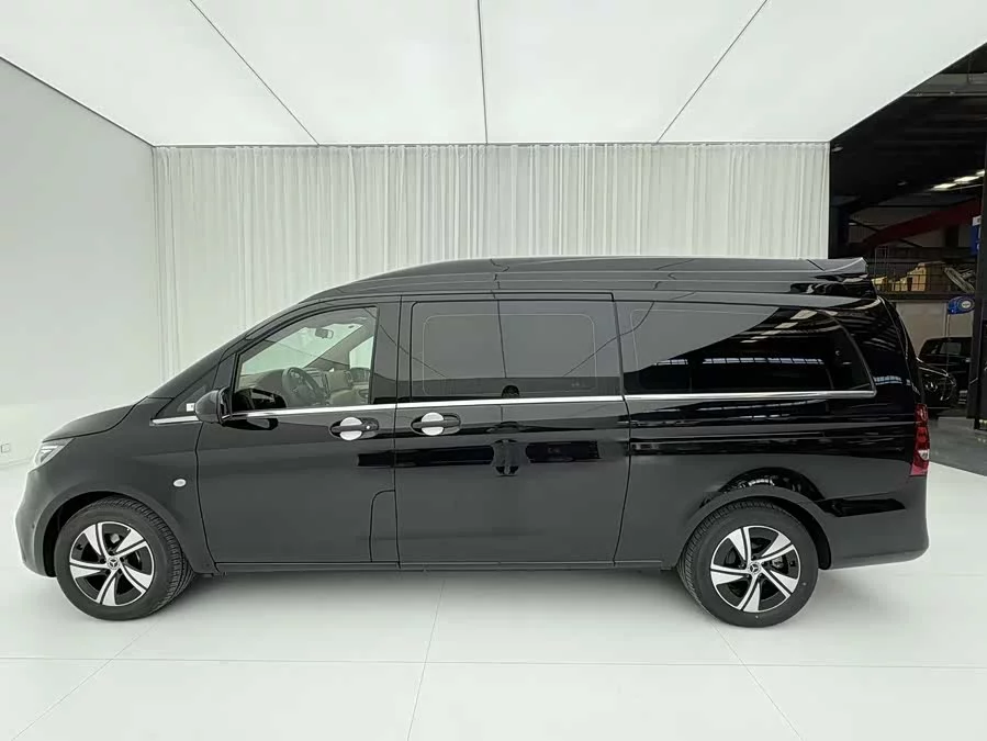 Mercedes Benz Vito