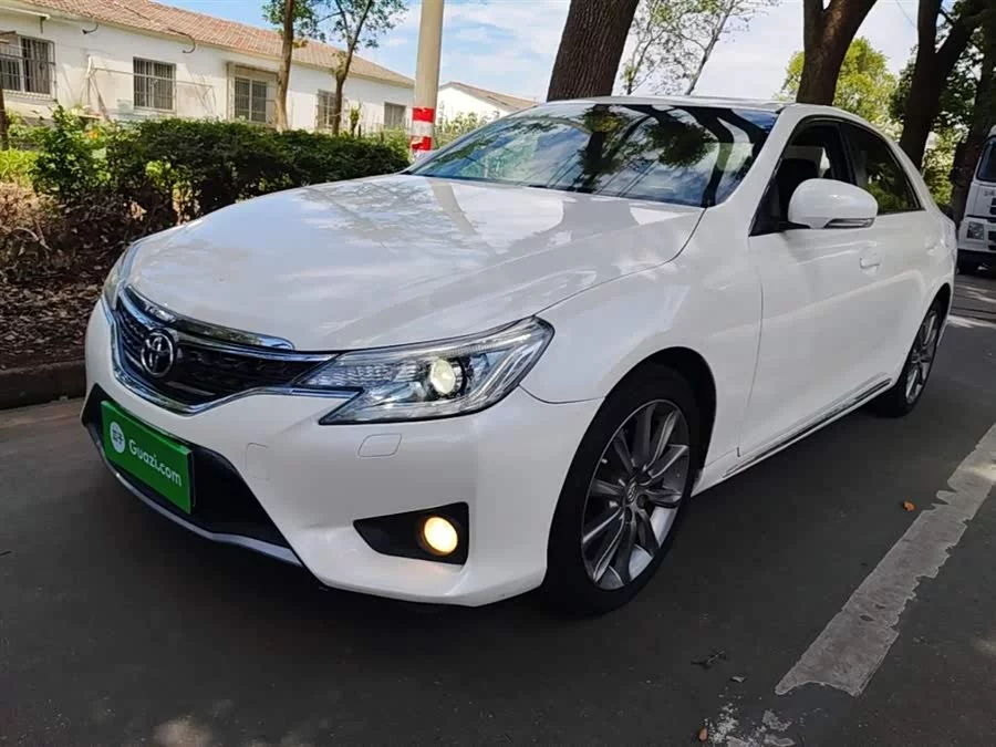 Toyota Reiz