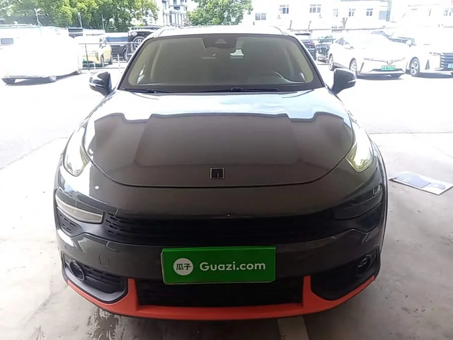 Lynk & Co 02
