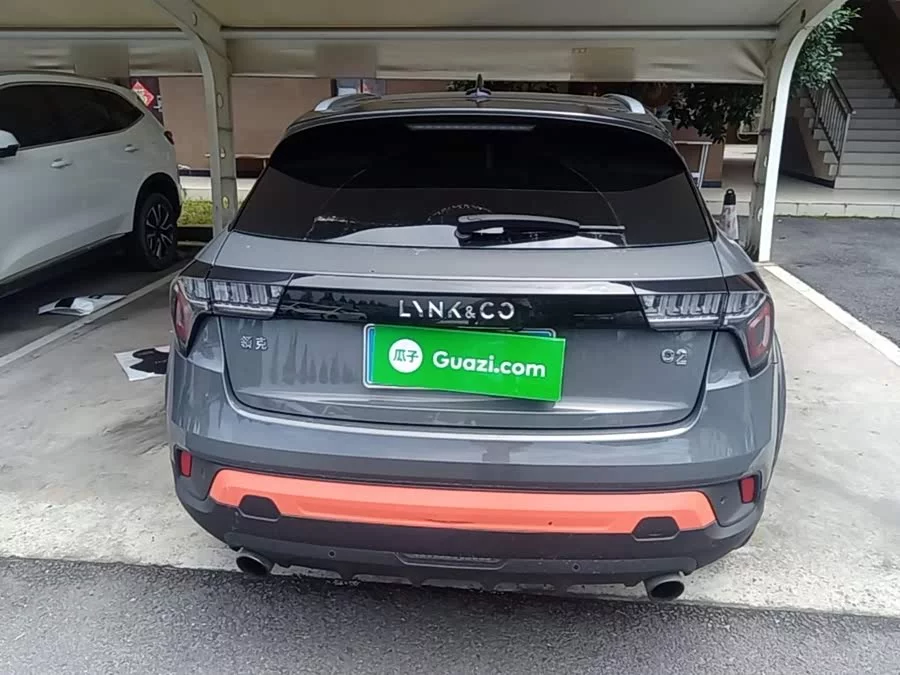 Lynk & Co 02