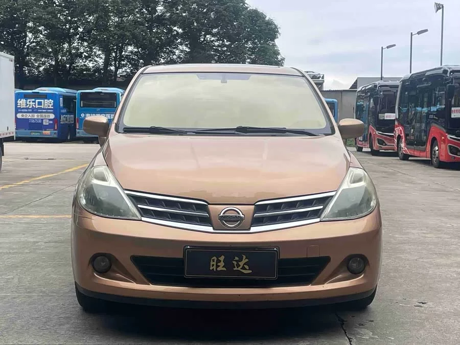 Nissan Tiida