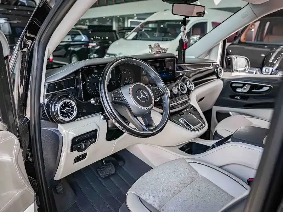 Mercedes Benz Vito