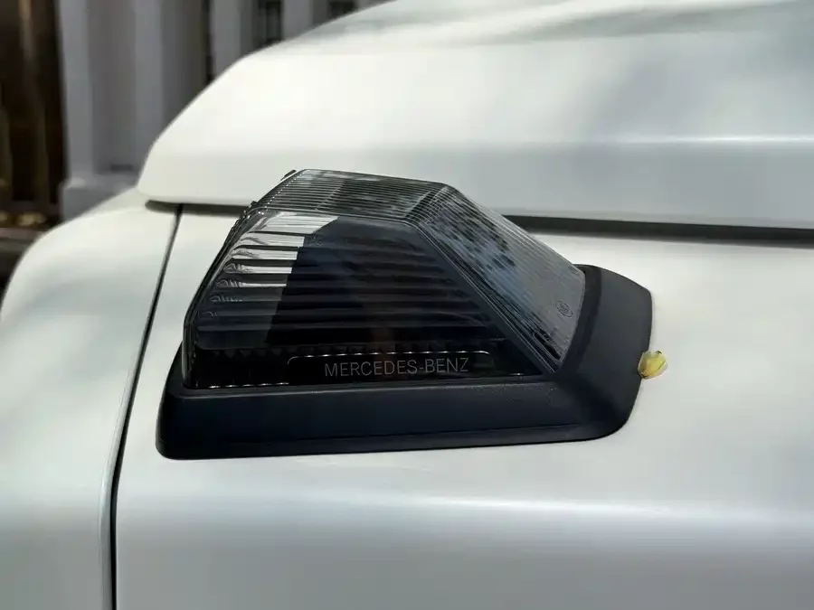 Mercedes Benz G-rated