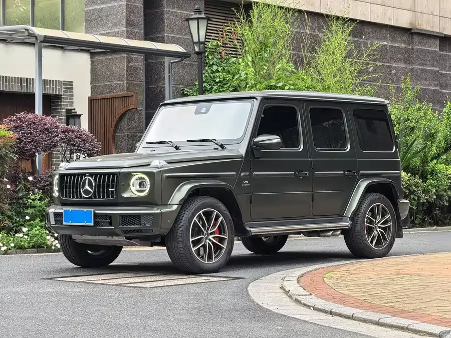 Mercedes Benz G-rated