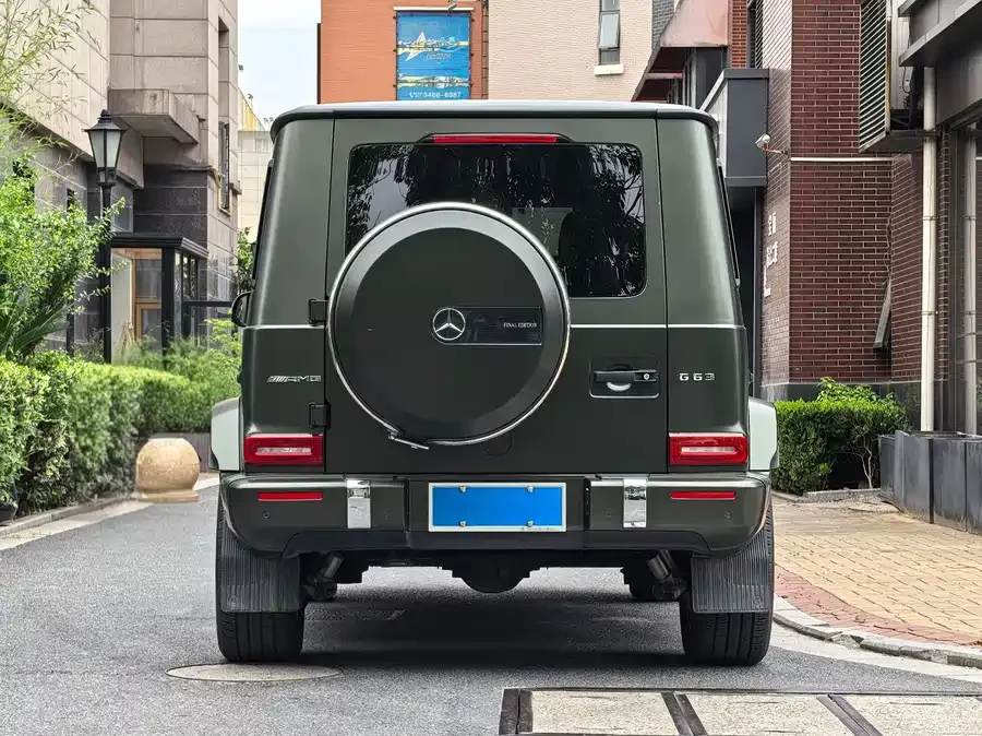 Mercedes Benz G-rated