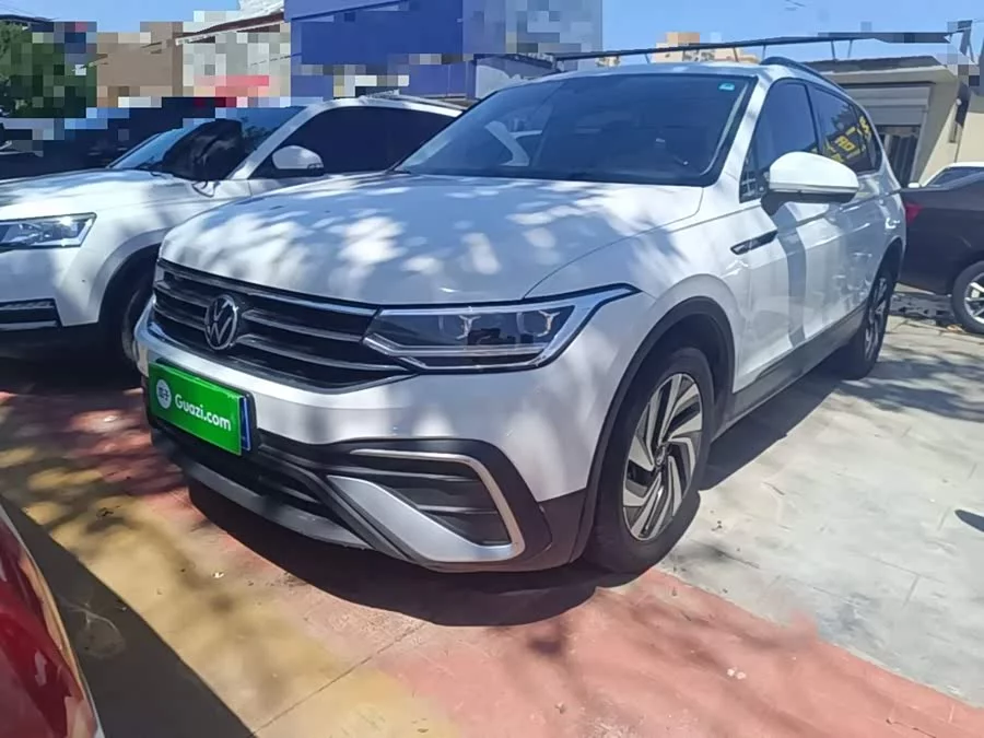 Volkswagen Tiguan L