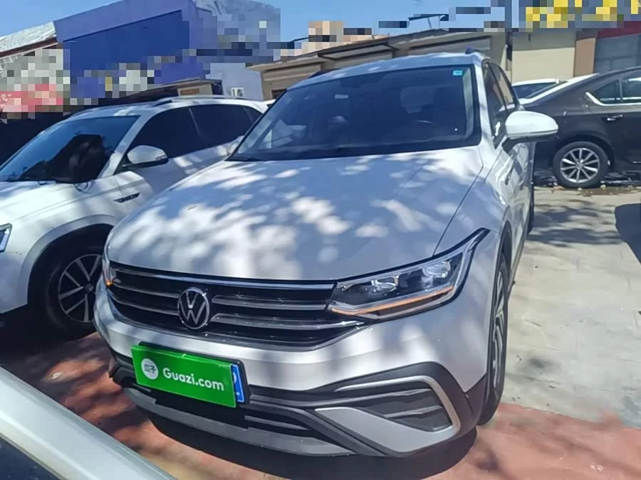 Volkswagen Tiguan L
