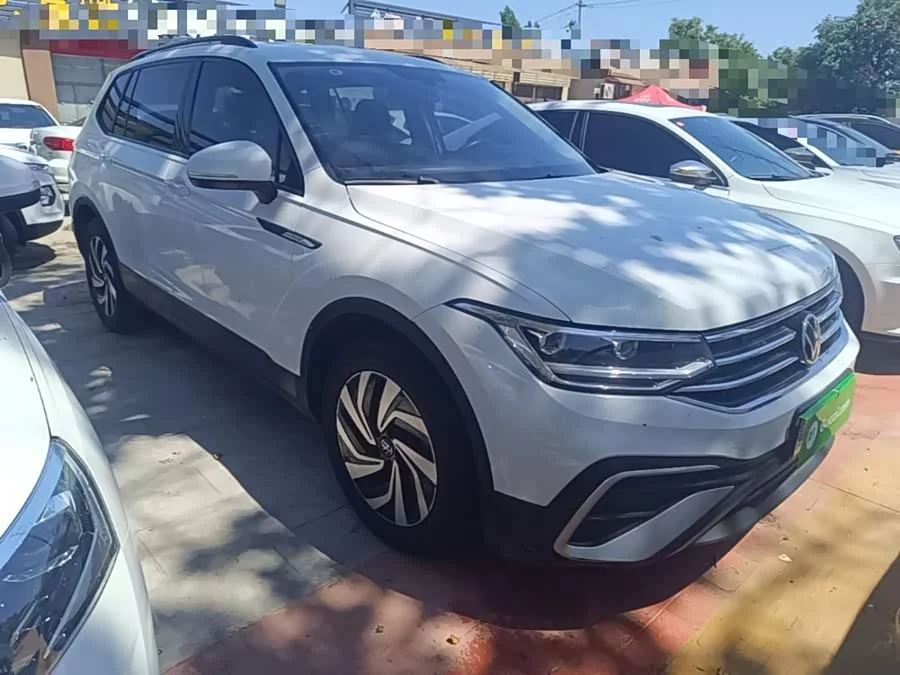 Volkswagen Tiguan L