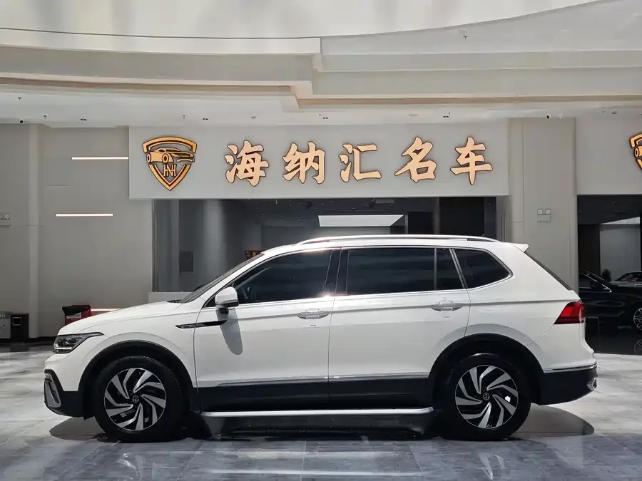 Volkswagen Tiguan L