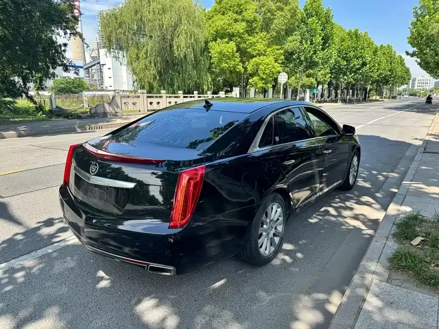Cadillac XTS