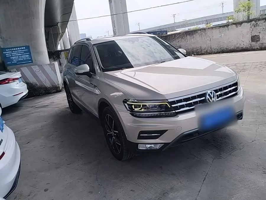 Volkswagen Tiguan L