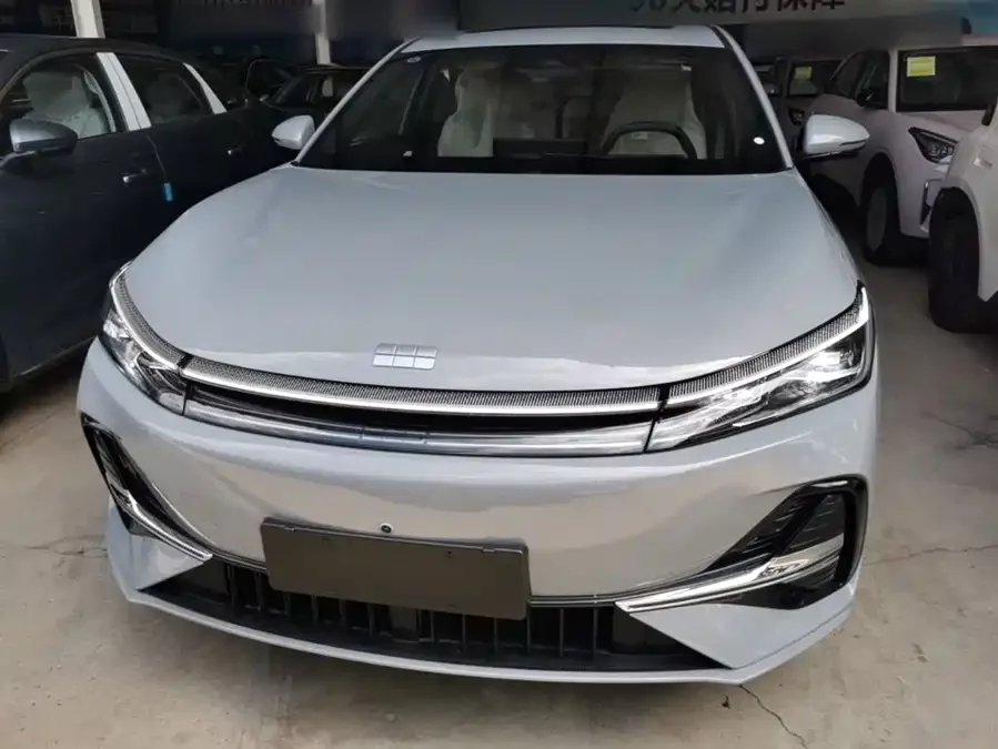 Geely Galaxy A7 EM