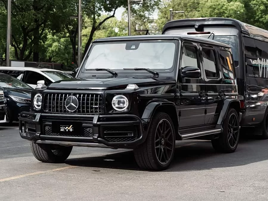Mercedes Benz G-rated